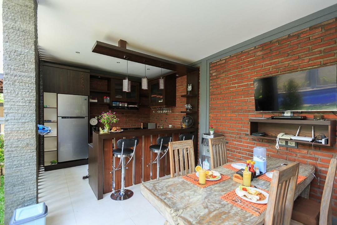 Villa Twin Lovina Екстер'єр фото